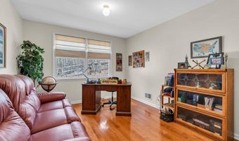 27 Brittany Ct, Atlantic Highlands, NJ 07716