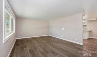 7566 S Valley Heights Dr, Boise, ID 83709