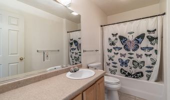 208 SWIRE HEIGHTS Dr, Aztec, NM 87410