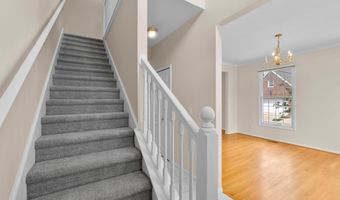 668 Boston Ct, Ann Arbor, MI 48103