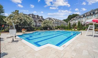 8229 RIVER Rd, Bethesda, MD 20817