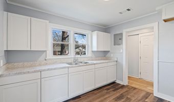 210 West St, Batesville, MS 38606