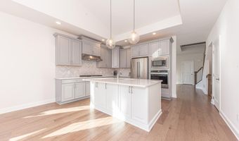 3341 Roseford Blvd, Ann Arbor, MI 48105