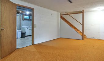 230 8th St, Adams, NE 68301