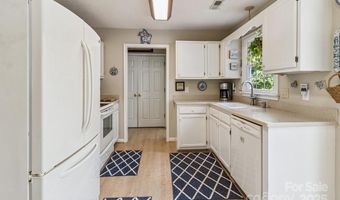 2 Westminster Dr, Asheville, NC 28804