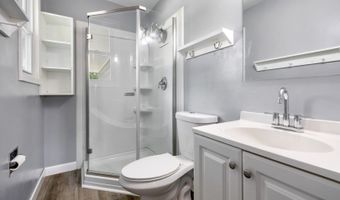 517 S Hubbard St, Algonquin, IL 60102