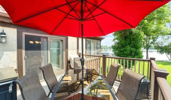 2213 SUNRISE Dr, Appleton, WI 54914