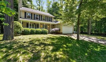 15129 Locust Grove Dr, Argentine, MI 48418