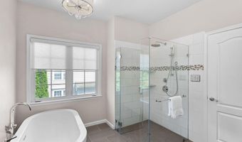 21553 CENTER POINT Cir, Ashburn, VA 20147