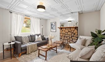 2703 Burham St, Airville, PA 15203