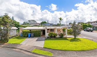 2272 Komo Mai Dr, Pearl City, HI 96782