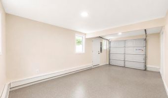 41 Madison Ave, Amityville, NY 11701