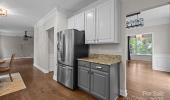 1904 Dearmon Dr, Charlotte, NC 28205