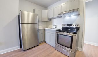 827 LINDEN St W, Allentown, PA 18101