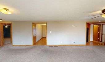 918 S 1st St, Albion, NE 68620