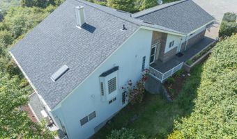 461 S Home Ct, Rockaway Beach, OR 97136