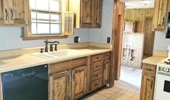 8526 SE 70th Ter, Baxter Springs, KS 66713