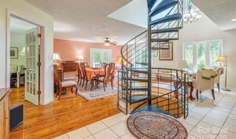 14 Shelton Branch Rd, Barnardsville, NC 28709