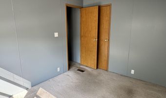 829 Savannah River Dr, Adrian, MI 49221