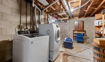 121 E O'Neil Dr, Ames, IA 50010