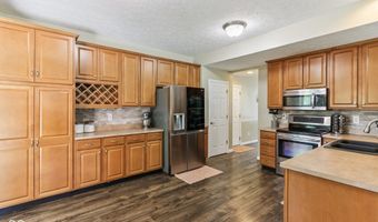 1450 Turfway Ct, Avon, IN 46123