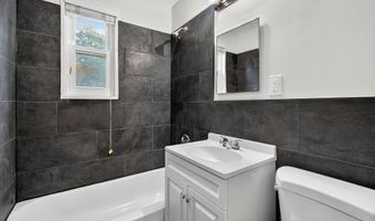 2321 ALTAMONT Pl SE 103, Washington, DC 20020