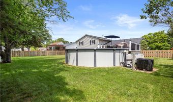 923 Hillside Dr, Amherst, OH 44001