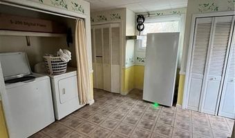 58 Connection St, Newport, RI 02840