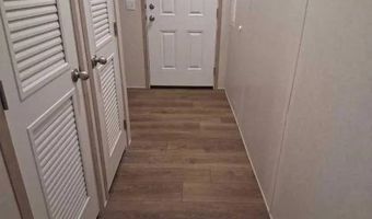 328 W. 53rd St 17, Anderson, IN 46013