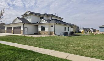 2816 E Sunflower Cir, Brandon, SD 57005