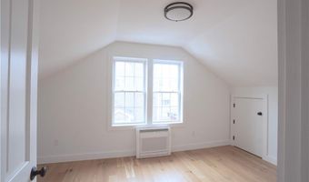 57 Callender Ave, Newport, RI 02840