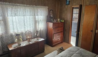 8 Lake Ct, Hopkinton, RI 02804