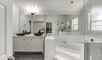5100 Park Cir, Austell, GA 30106