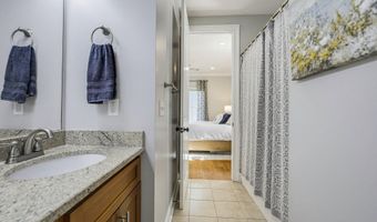 318 Cockle Ln, Beaufort, SC 29906