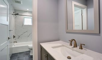 89 Regina Rd, Airmont, NY 10952