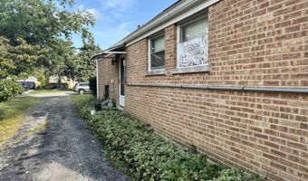 112 S Iowa Ave, Addison, IL 60101
