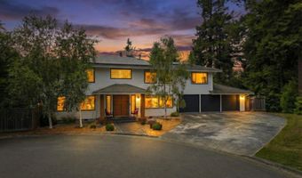 1346 Diamond Dr, Arcata, CA 95521