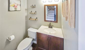 675 Village Green Blvd E, Adams Twp., PA 16046