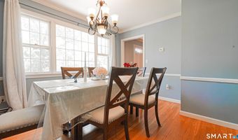 27 Powder Horn Hl, Brookfield, CT 06804