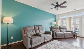 42227 CANARY GRASS Sq, Aldie, VA 20105