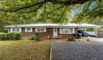 1933 Gold Hill Rd, Asheboro, NC 27203