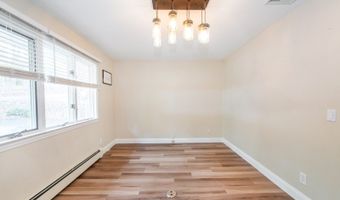 312 Mountainside Dr, Alloway, NJ 07422