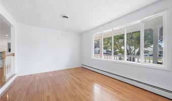 31 Conifer Dr, North Providence, RI 02904