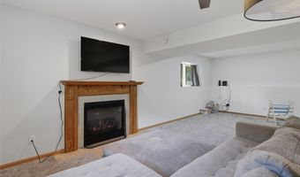 511 S Beach Dr, Altoona, WI 54720