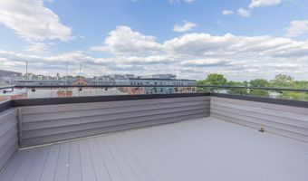 1332 G St SE 3, Washington, DC 20003