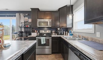 2018 Greyson Dr, Auburn, IN 46706