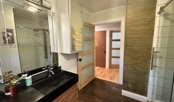 410 Mount Hope Ave, Bangor, ME 04401