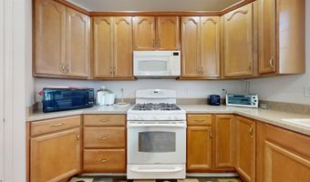18 Delray Ln, Absecon, NJ 08201
