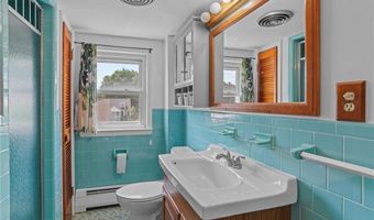 56 Brookfield Dr, Cranston, RI 02920