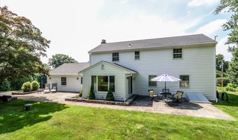 21 White Pine Dr, Brookfield, CT 06804